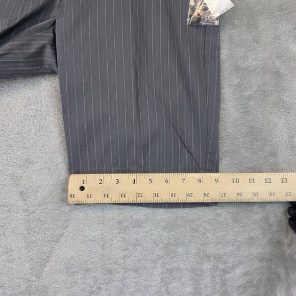 Gap Shorts Womens 1 Gray Pinstripe Hip Slung Fit Dress Bermuda Low Rise Stretch - Picture 8 of 13